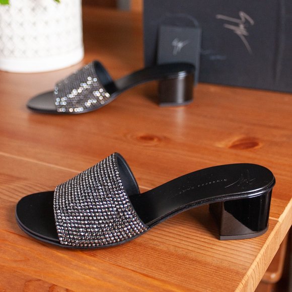 Giuseppe Zanotti Crystal Embellished Mules - Picture 5 of 10